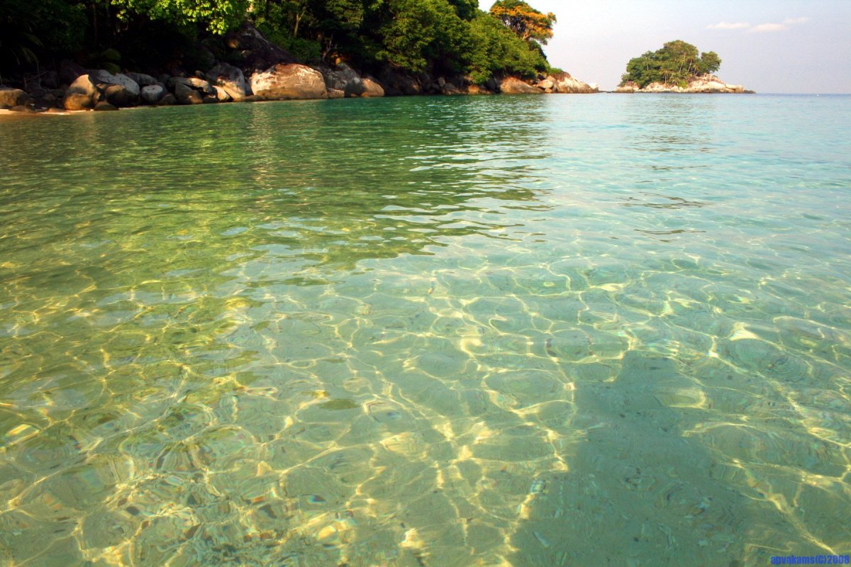 Прозрачная вода море
