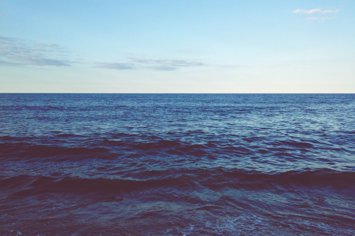 Поверхность моря