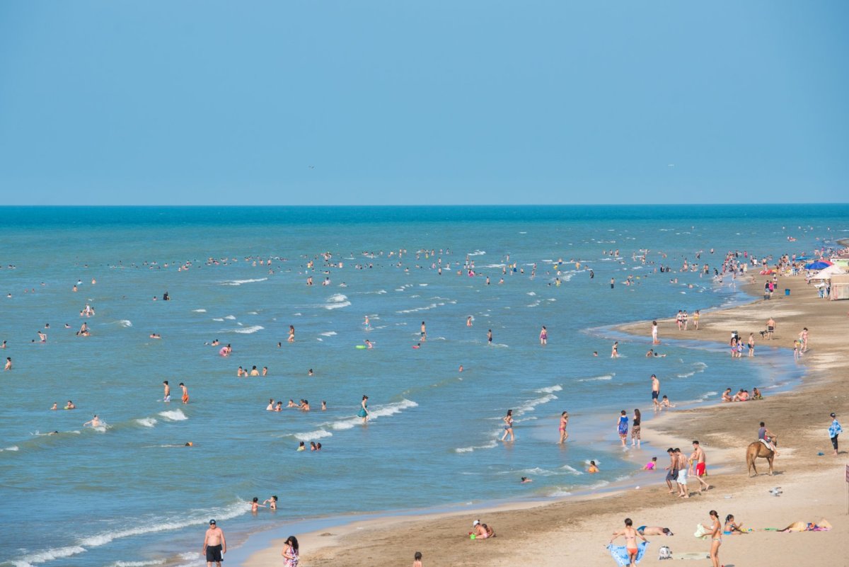 Турканы пляж в Баку фото