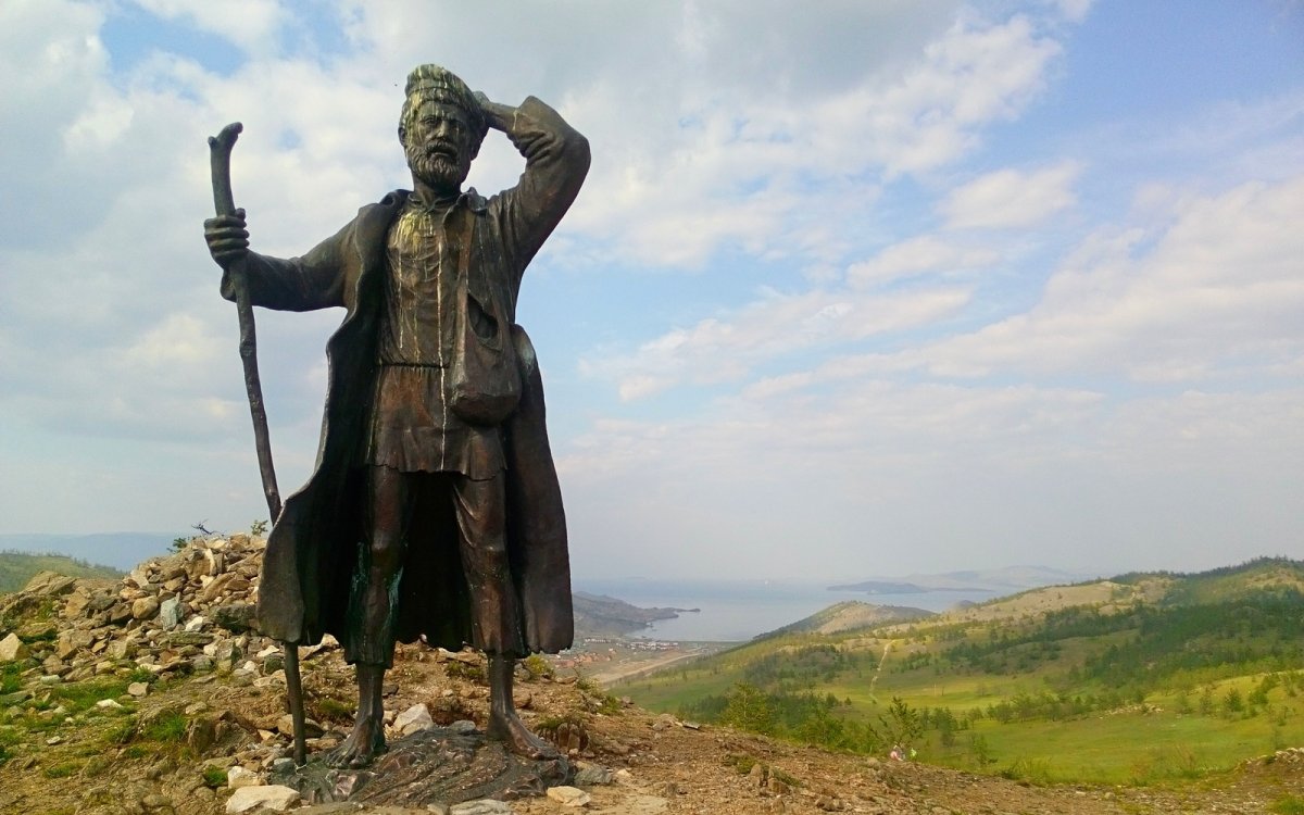 Памятник бродяге Ольхонский район