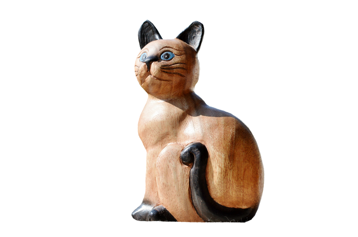 Фигурка кота из дерева