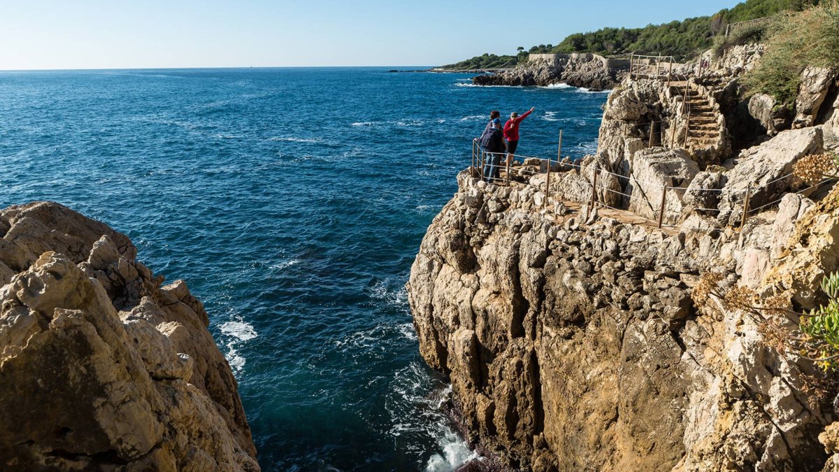 Le sentier du Littoral, cap d'Antibes фото