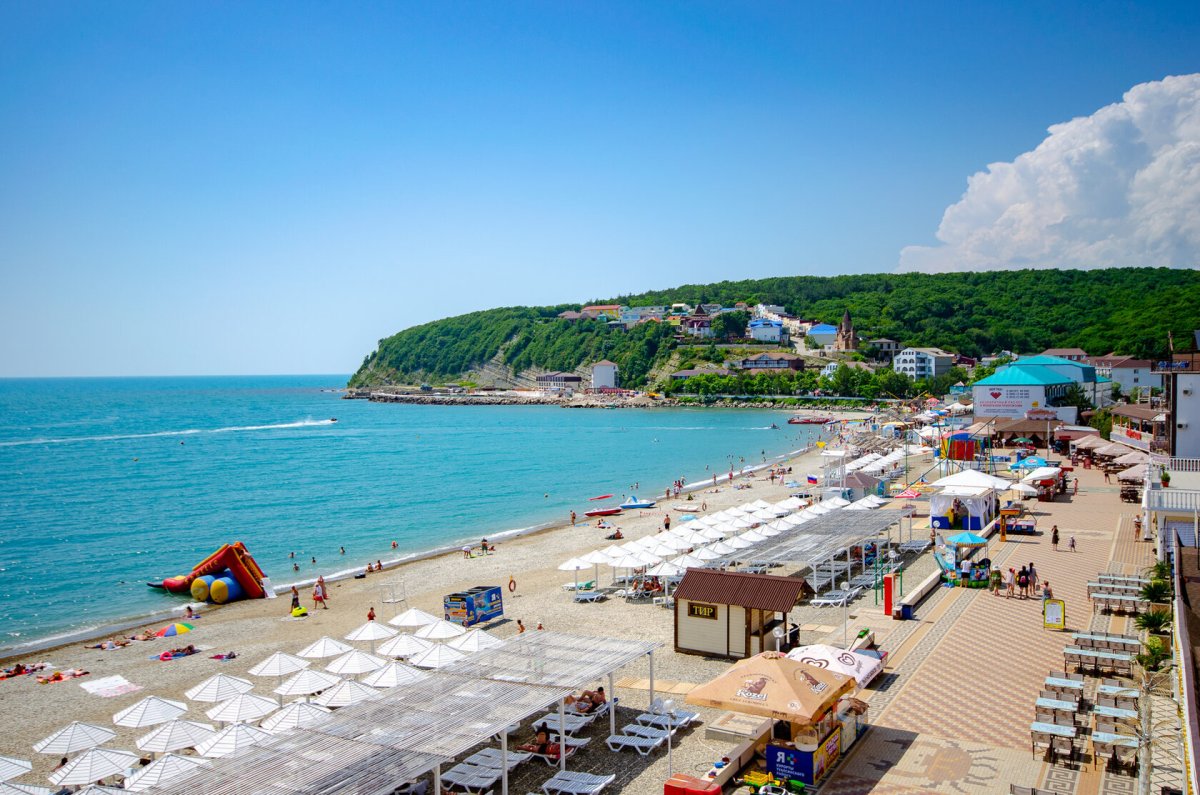 Поселок Новомихайловский черное море