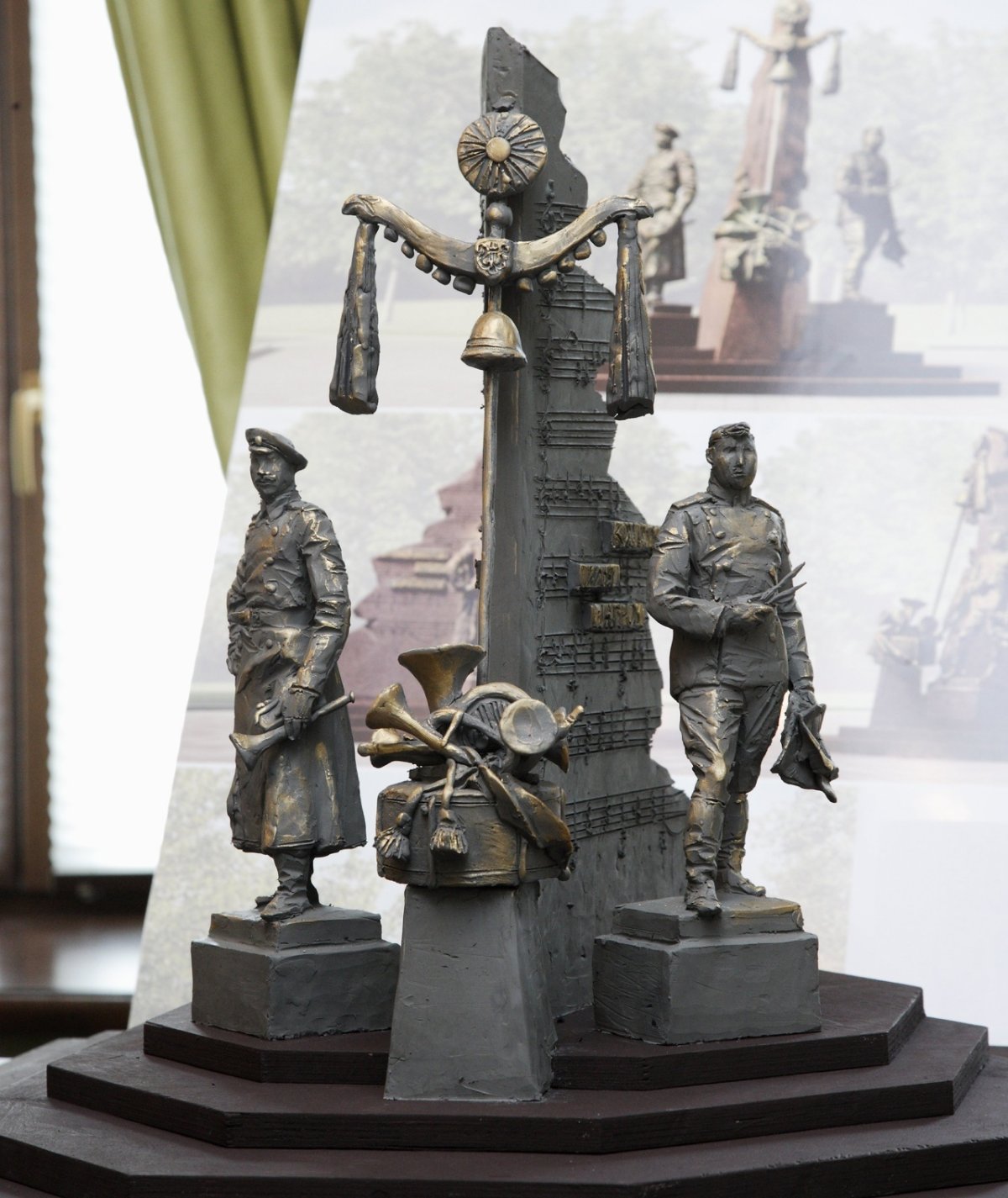 Памятник композиторам в. Агапкину и и. Шатрову Тамбов