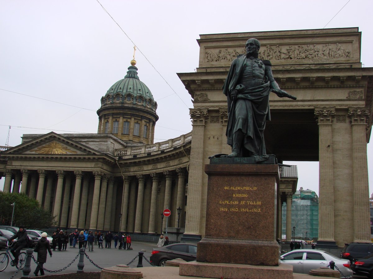 Барклай де Толли памятник в Санкт-Петербурге