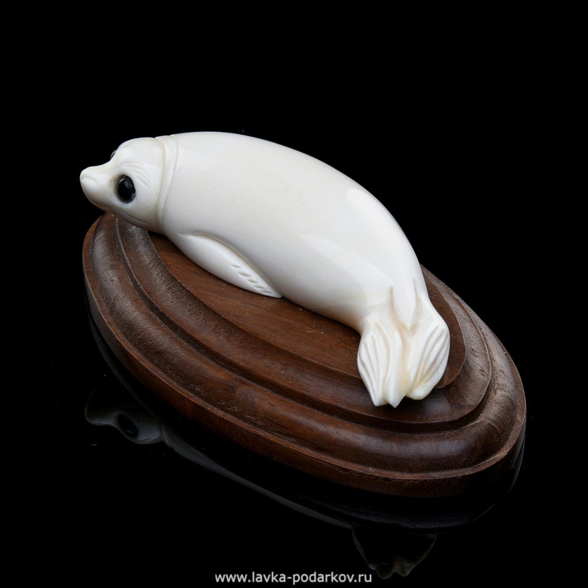 Фигурки животных из кости