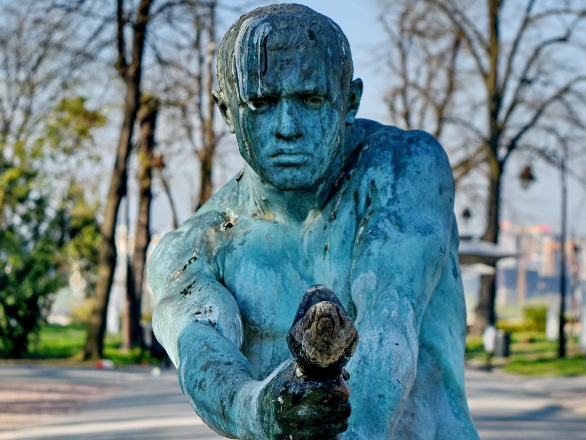 Памятник арт