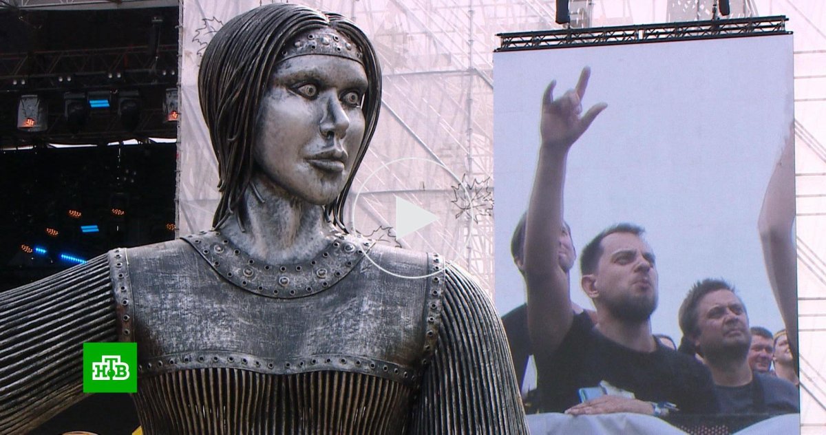 Статуя в Воронеже