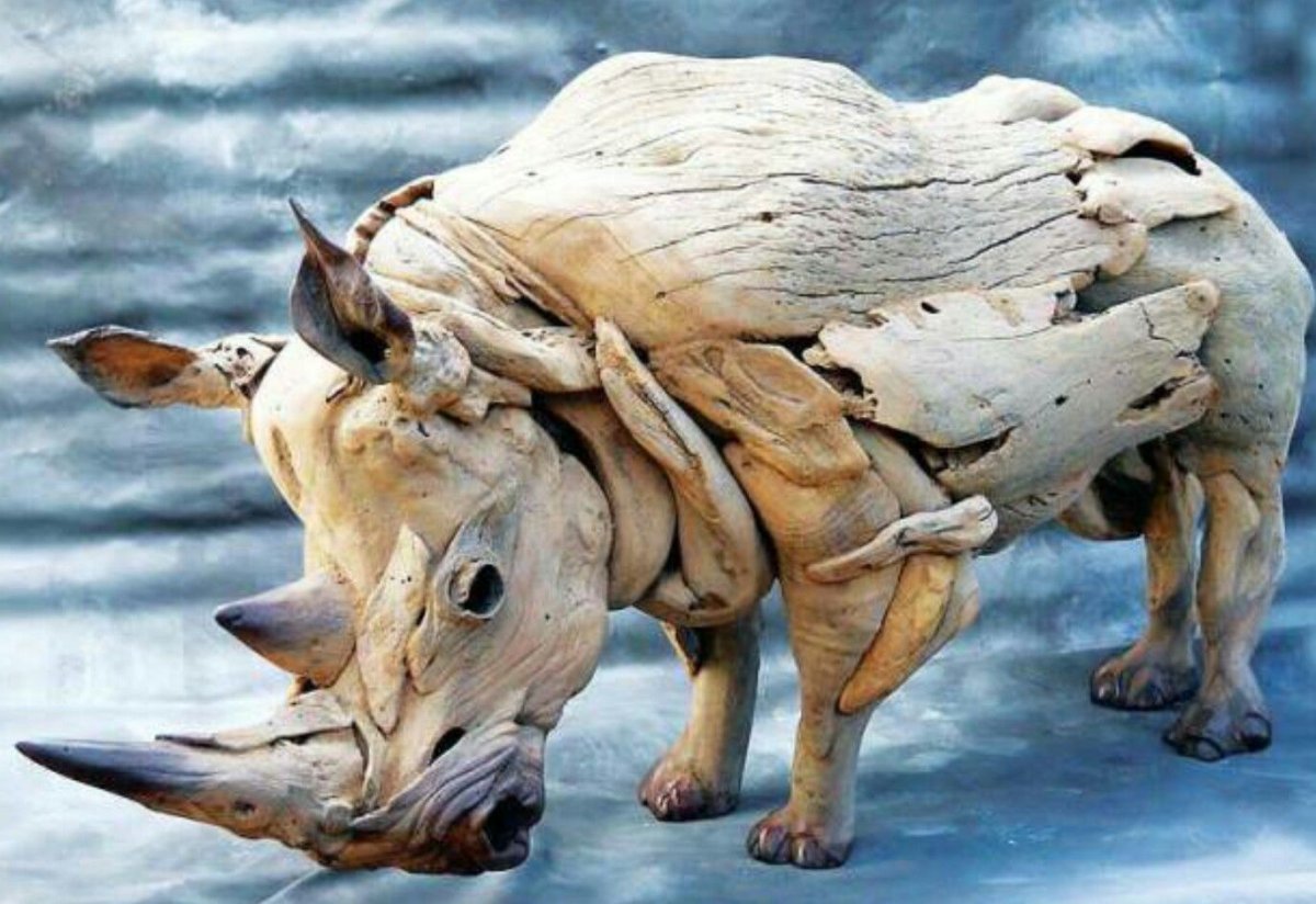 Скульптуры из коряг