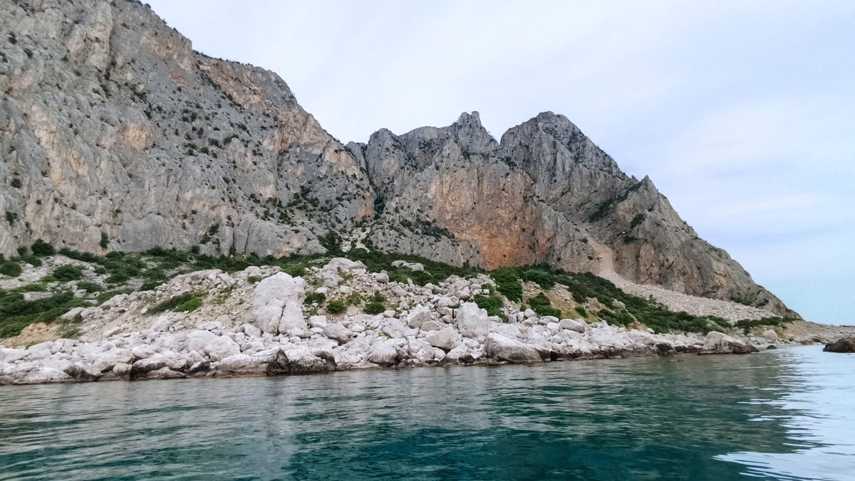 Мыс Айя Крым скалы