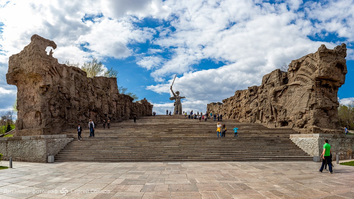 Мамаев Курган Волгоград стены руины
