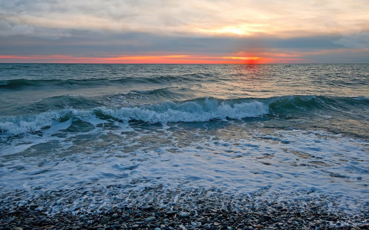 Черное море Абхазия Прибой