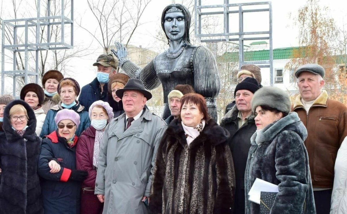 Памятник алёнушке Нововоронеж