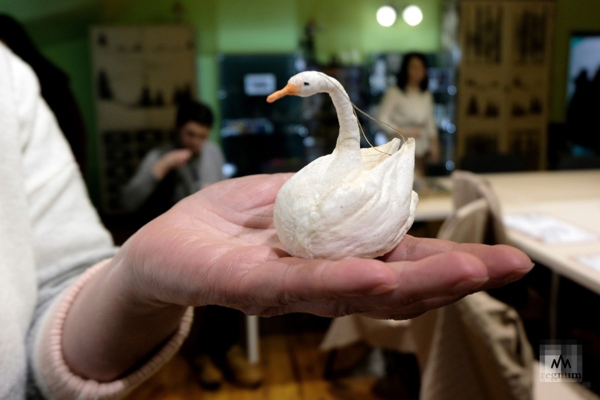 Ватная игрушка лебедь