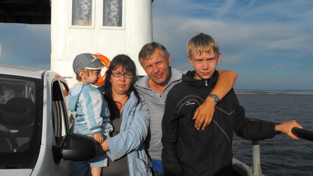 Семья на Братском море