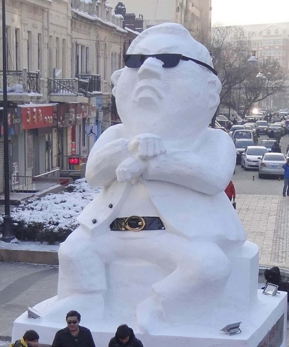Крутые снежные фигуры