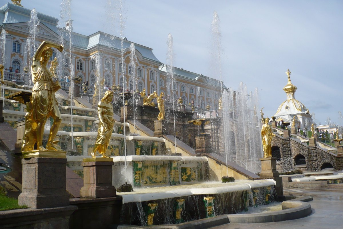 Петергоф в Санкт-Петербурге