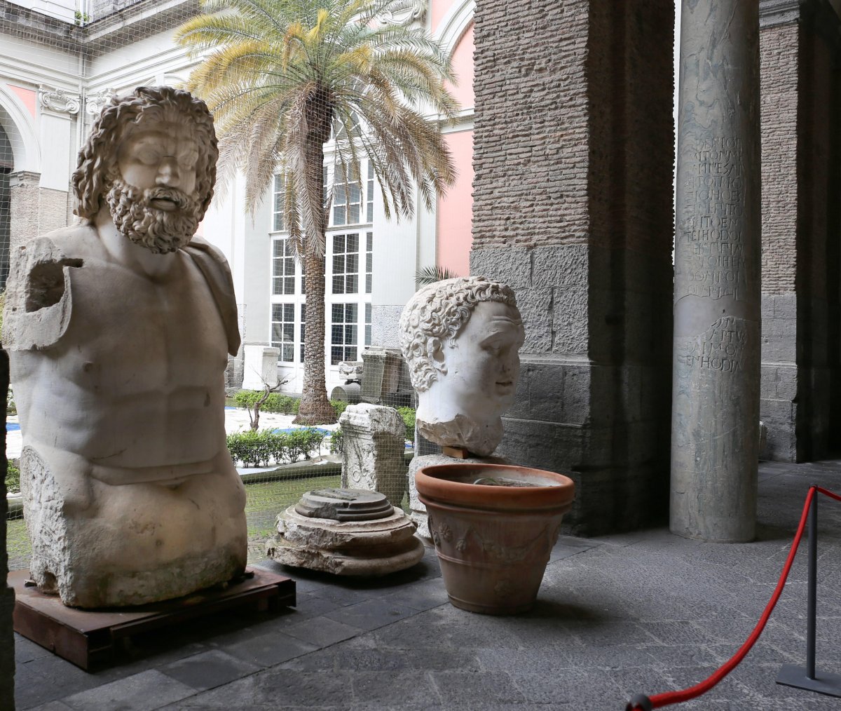 Национальный археологический музей Неаполя(Museo Archeologico Nazionale di Napoli)