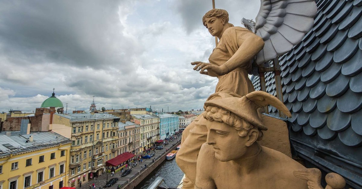 Статуи на крышах Санкт-Петербурга статуи на крышах Санкт-Петербурга