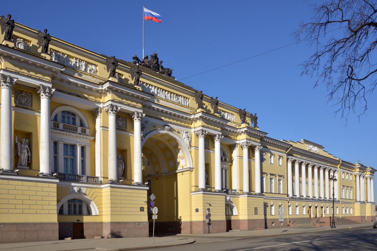 Арка Сената и Синода в Санкт-Петербурге