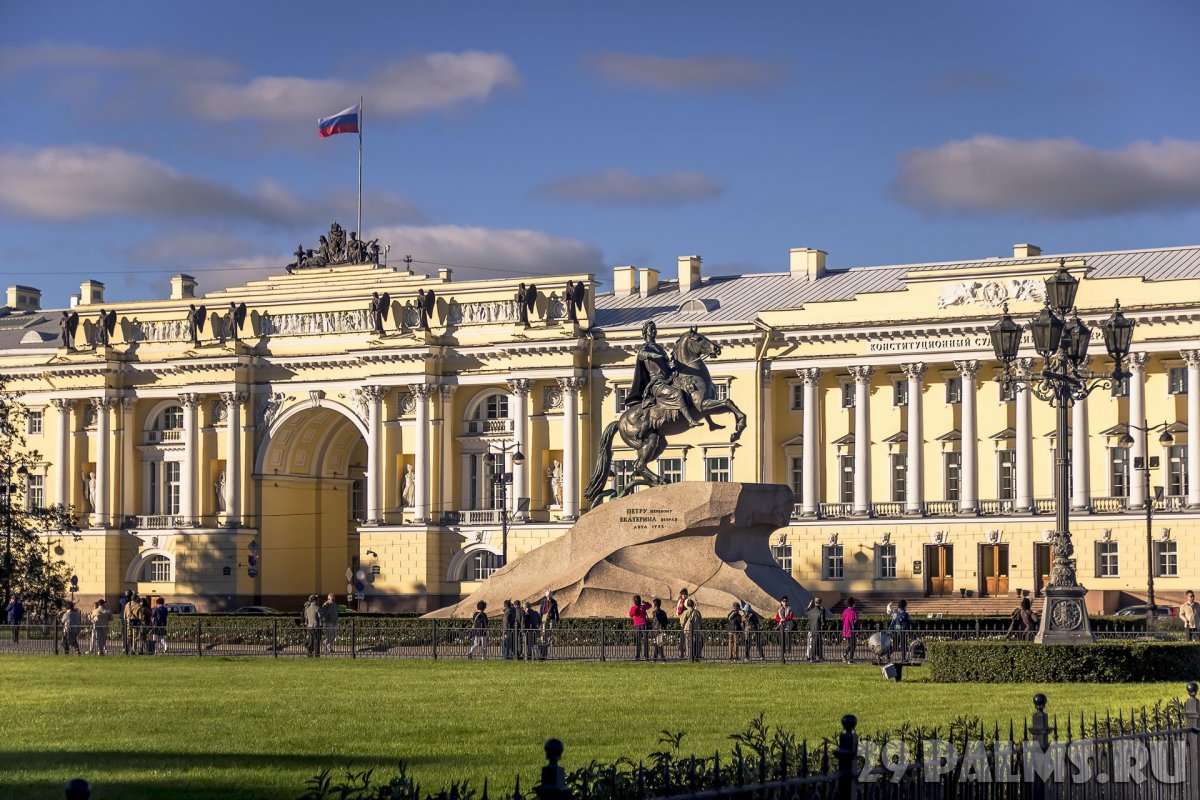 Площадь Сената в Петербурге