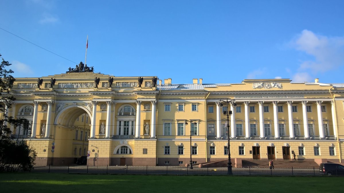 Сенатская площадь Сенат и Синод