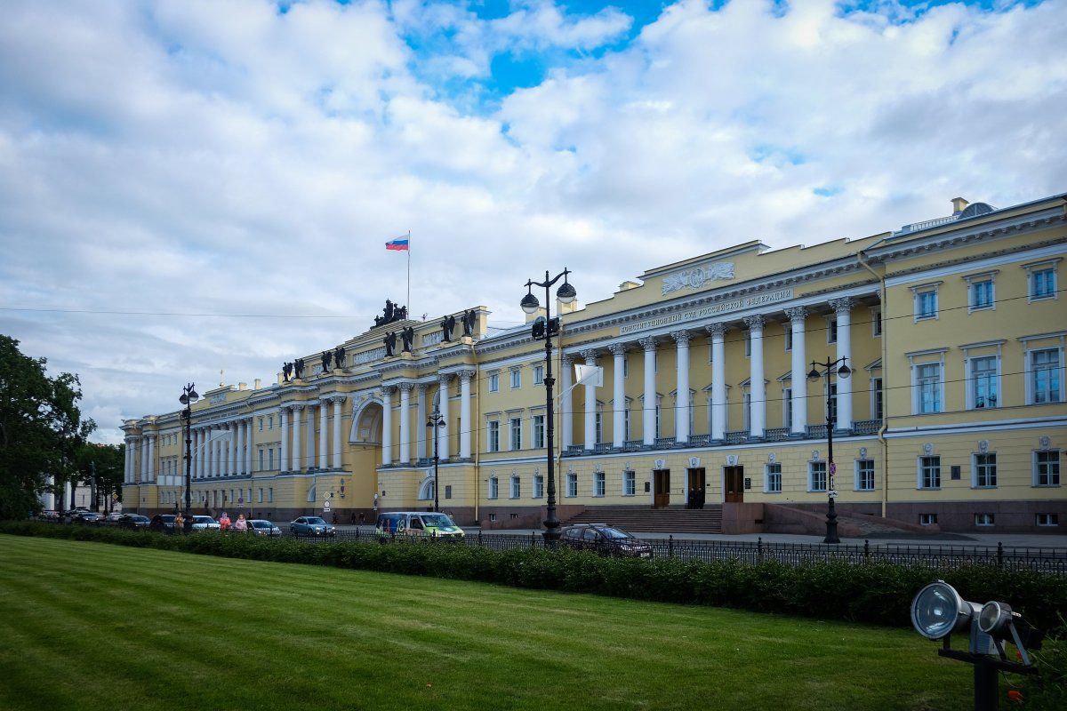 Здание Сената и Синода в Санкт-Петербурге
