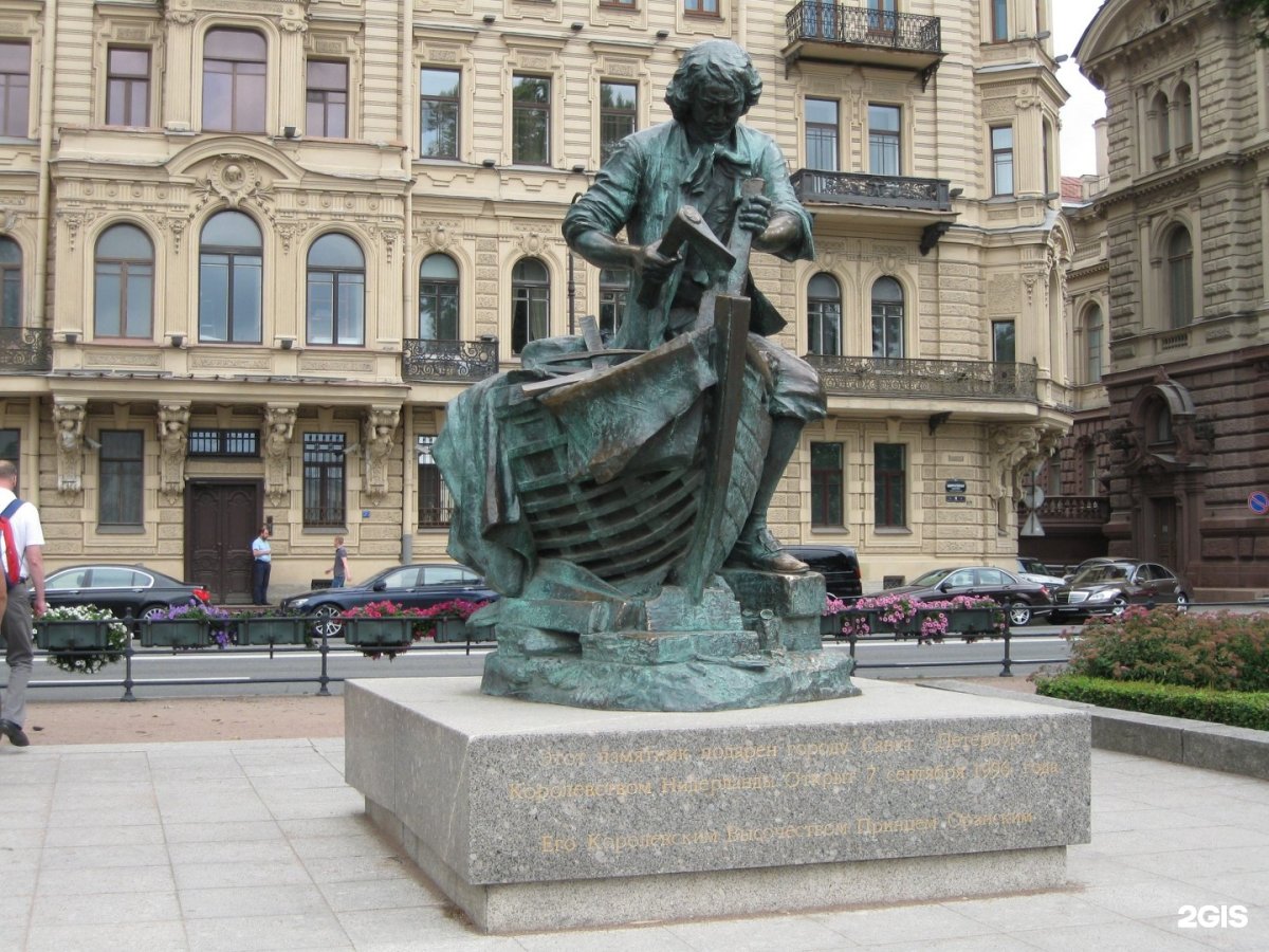 Памятник Петру 1 в Санкт-Петербурге