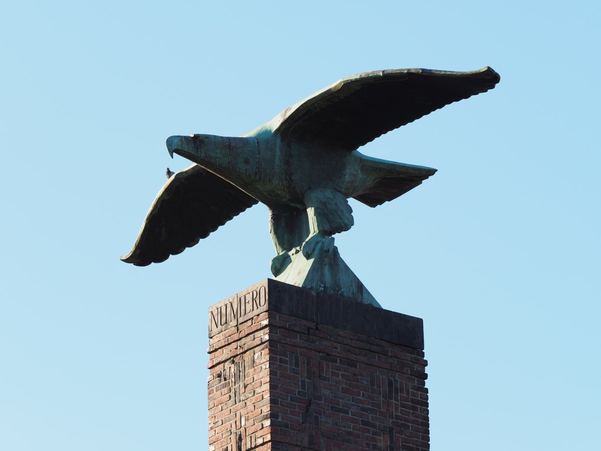 Памятник птице в Бостоне