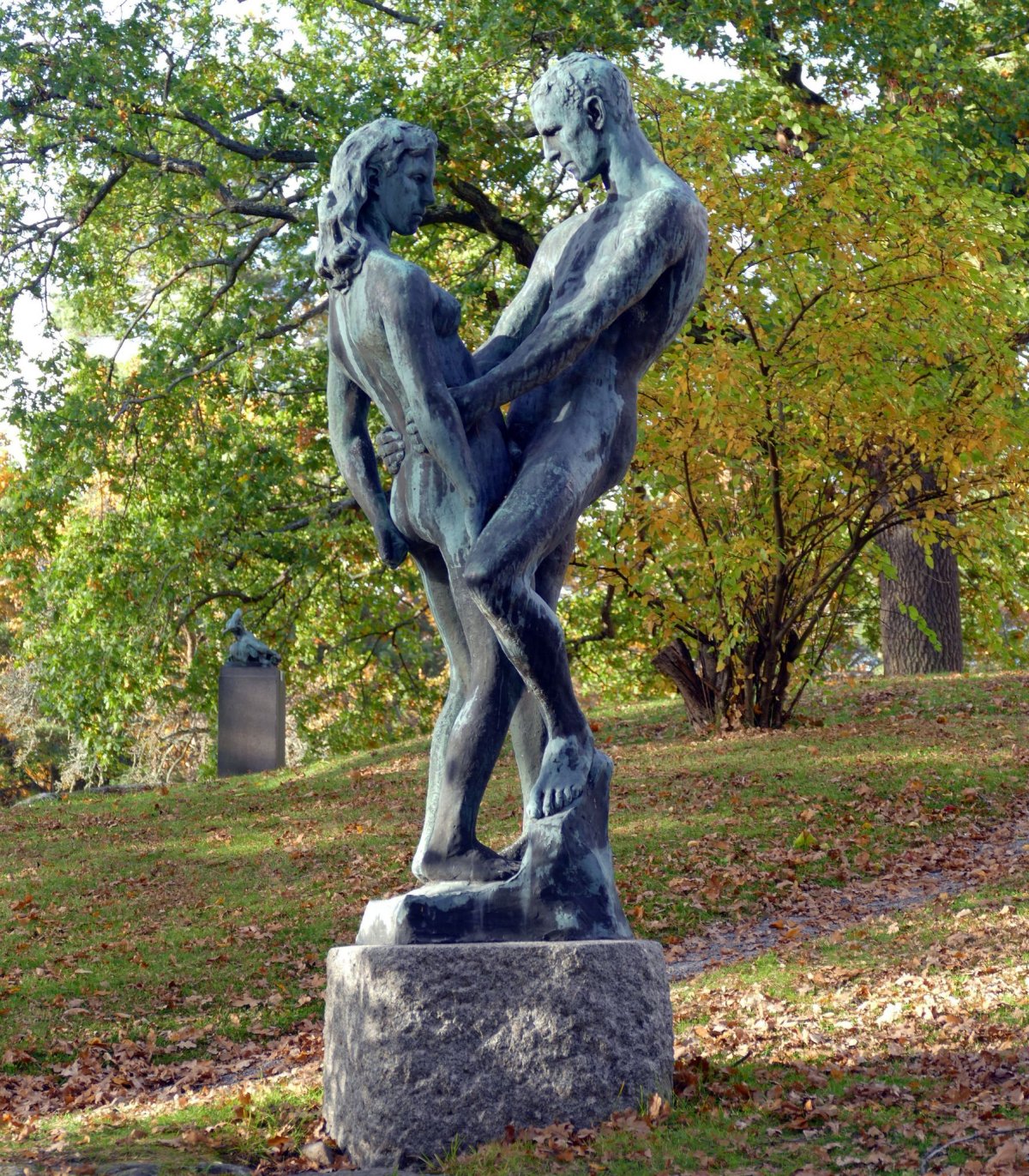 Густава Вигеланда (мужчина и женщина, поклонение 1905)