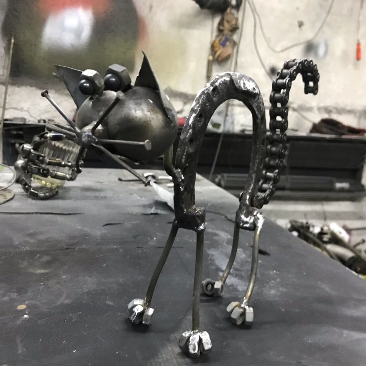 Кот из гаек