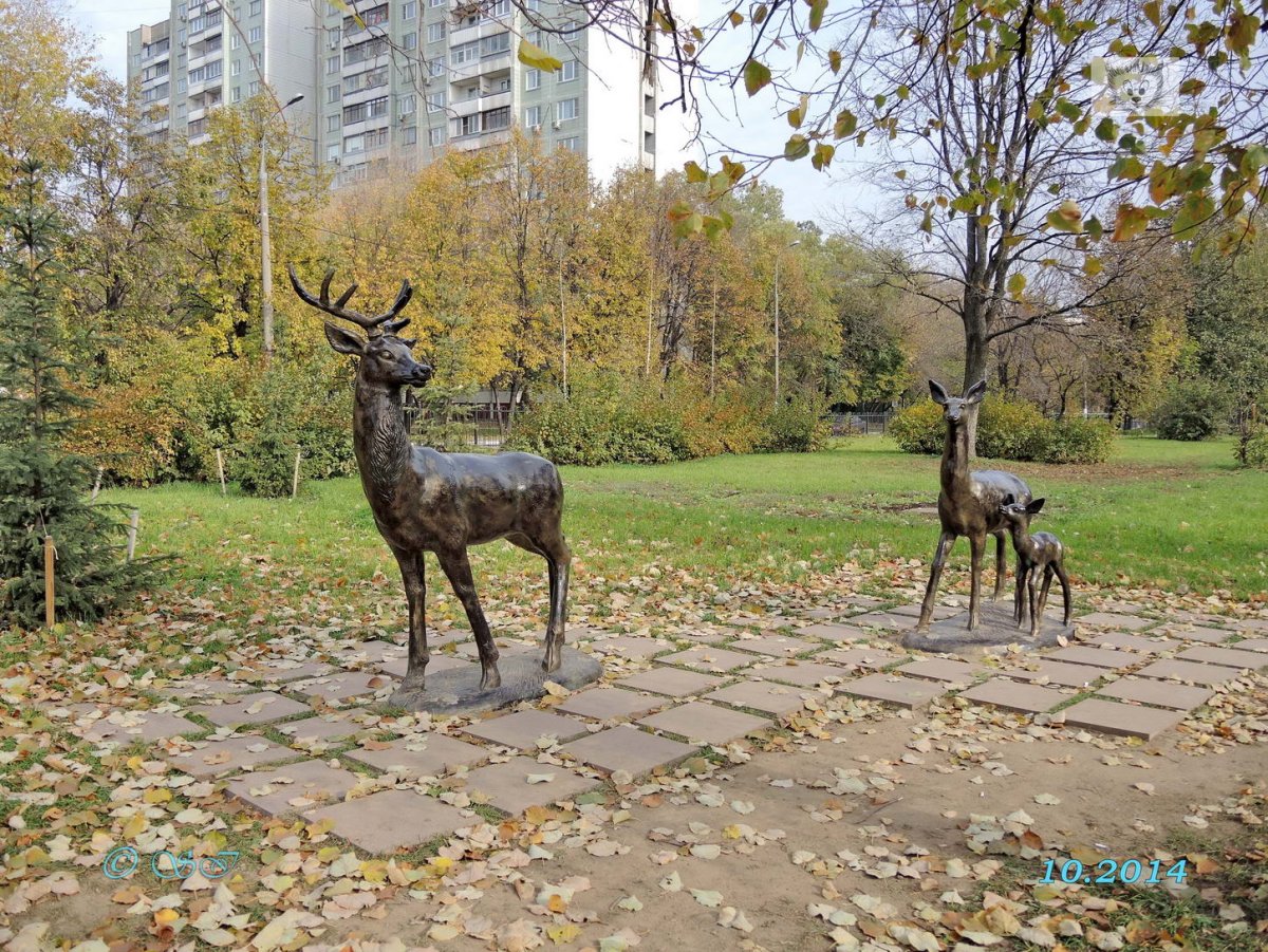 Скульптура «Королевский олень» (Подмосковье, Николина гора)