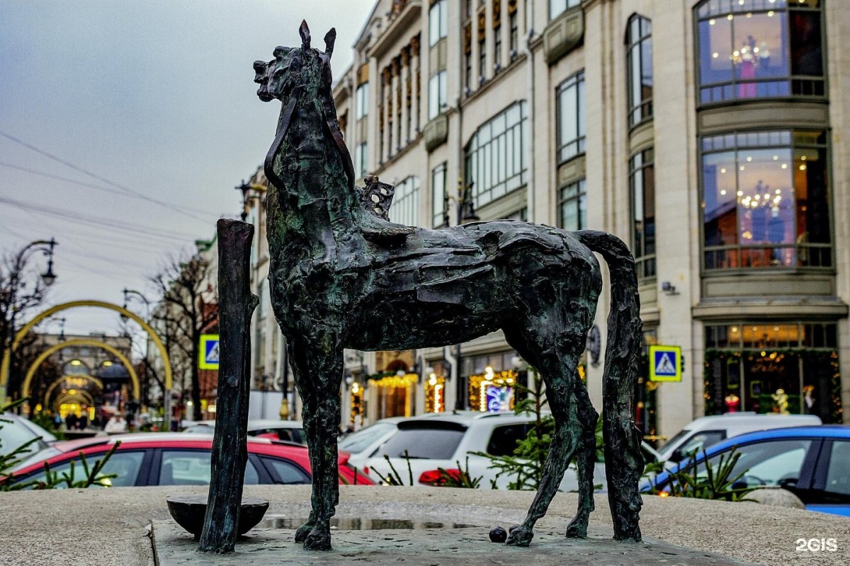 Скульптура Пегас в СПБ