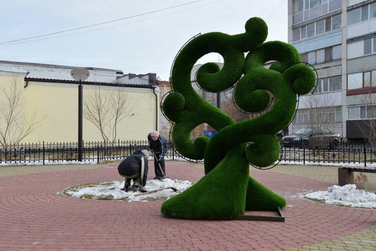 Дерево счастья топиарная фигура Курган