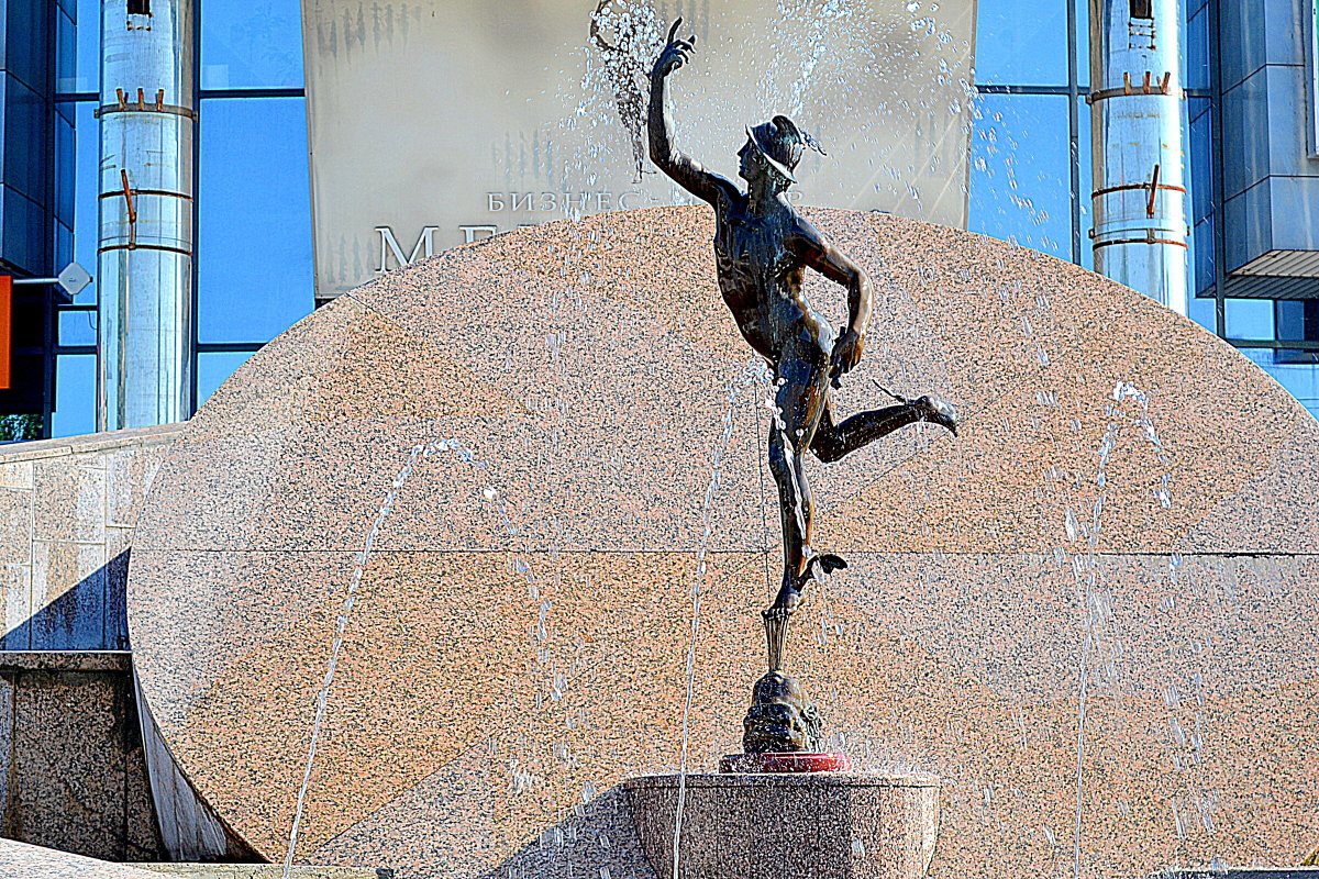 Волгоград Меркурий памятник