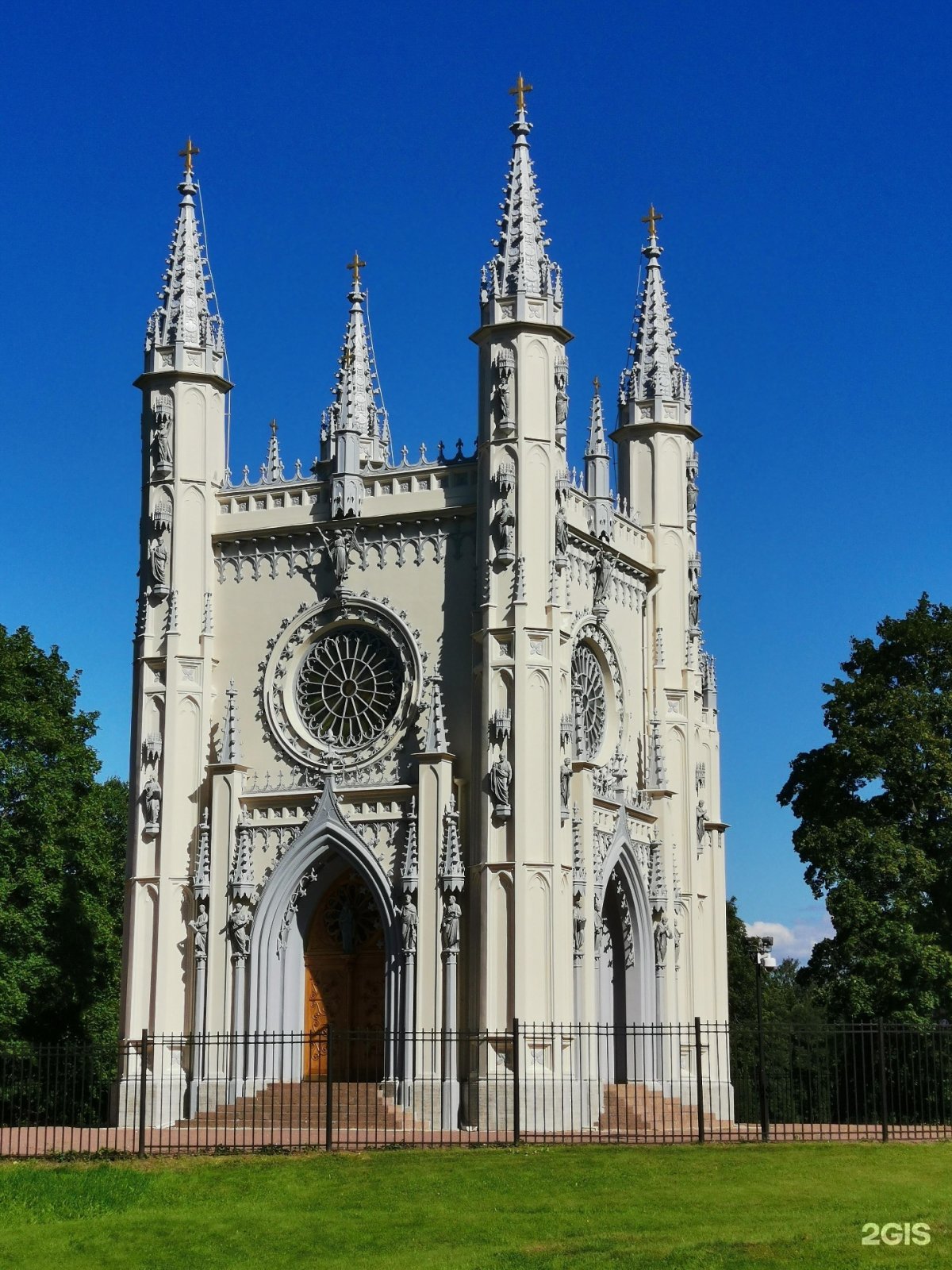 Александрийский парк Санкт-Петербург