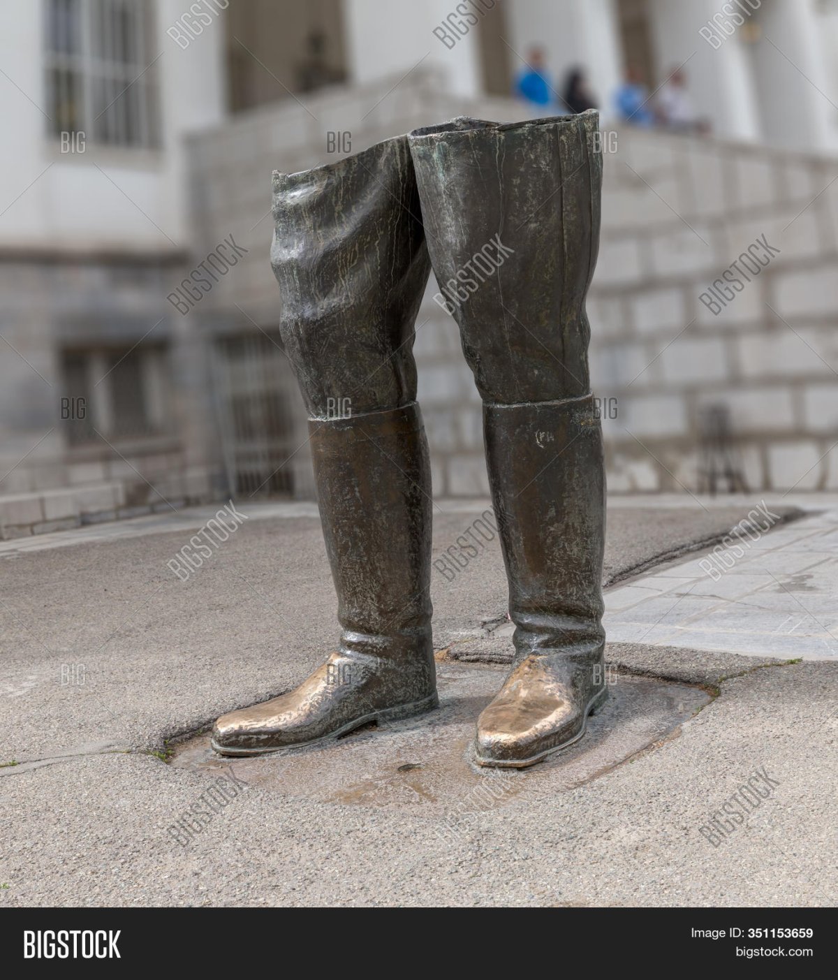Литва скульптура ступней