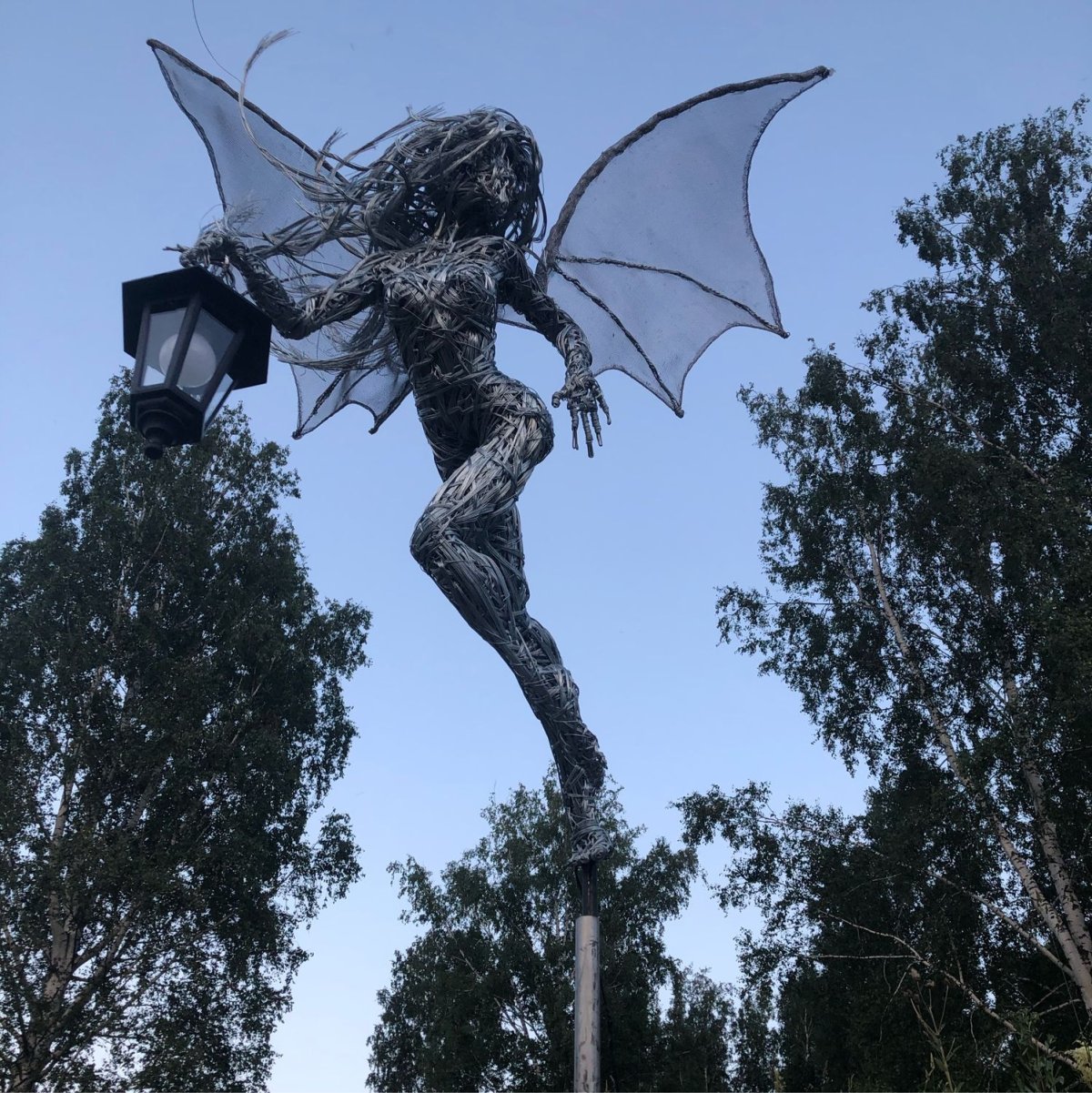 Фонарь скульптура