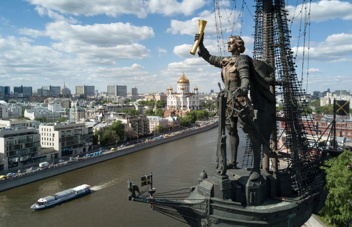Зураб Церетели памятник Петру 1