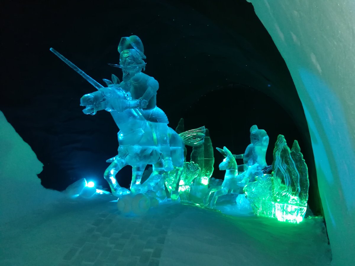 Подсветка ледяных фигур