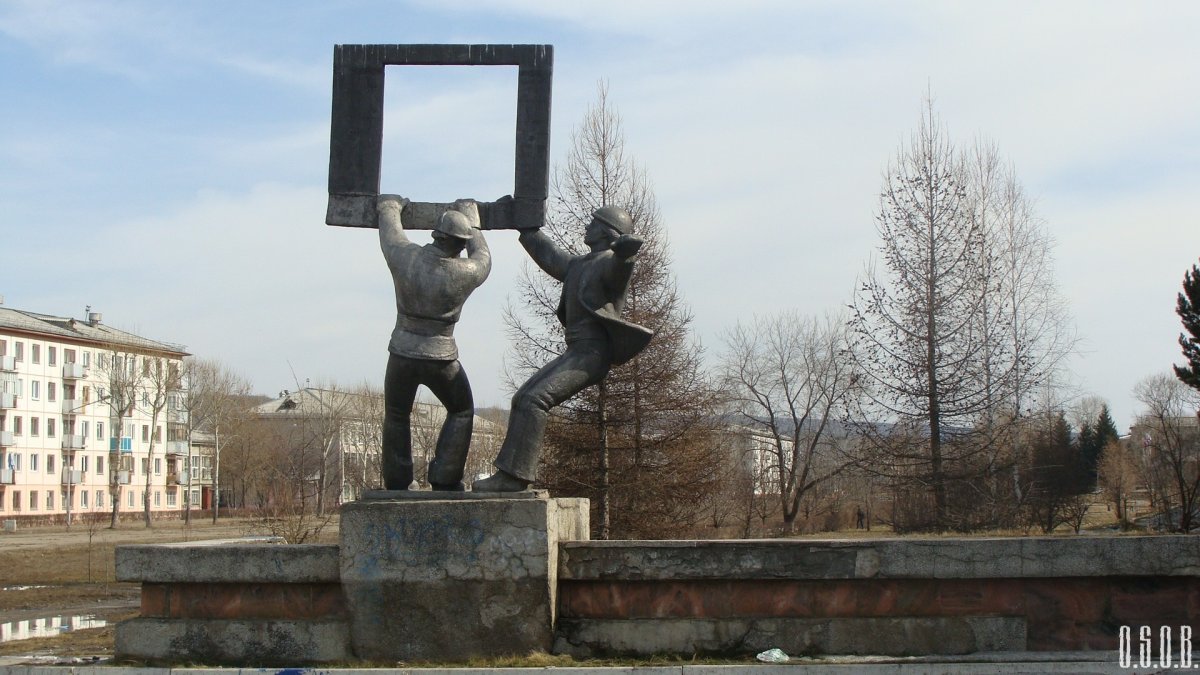 Памятник строителям в Зеленогорске