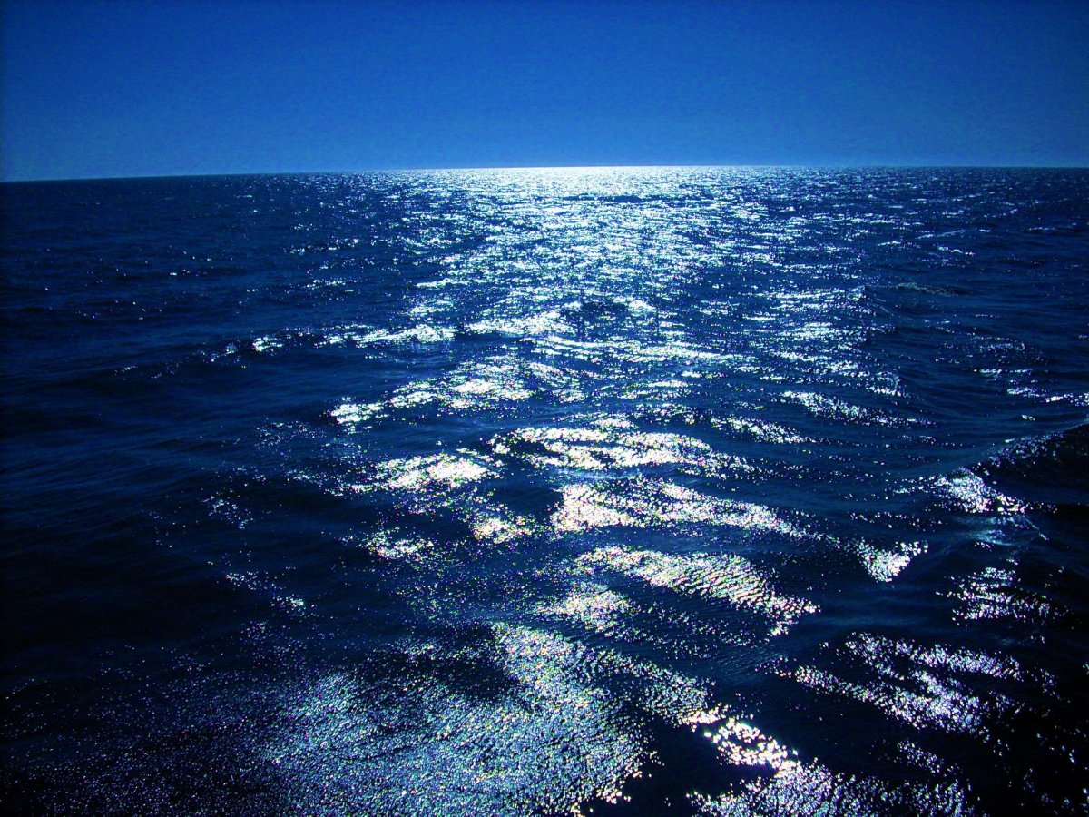 Синее море