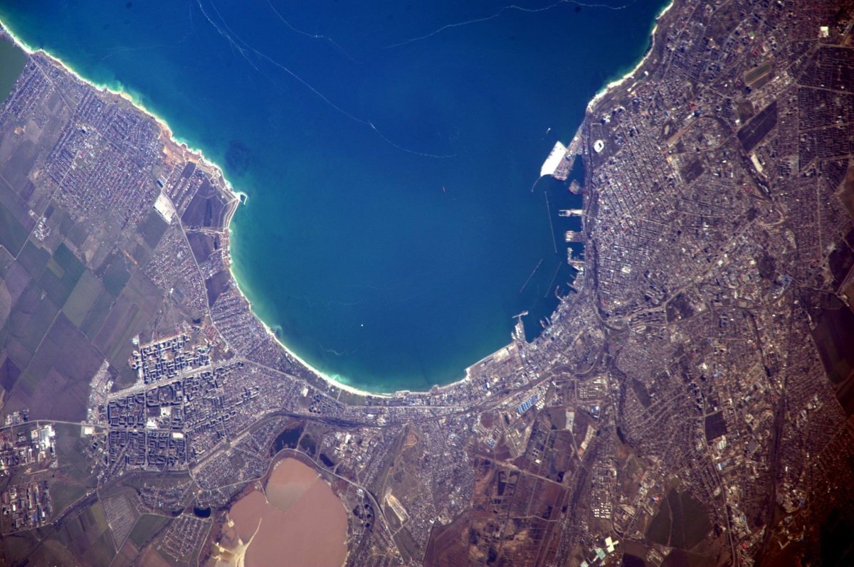 Черное море со спутника