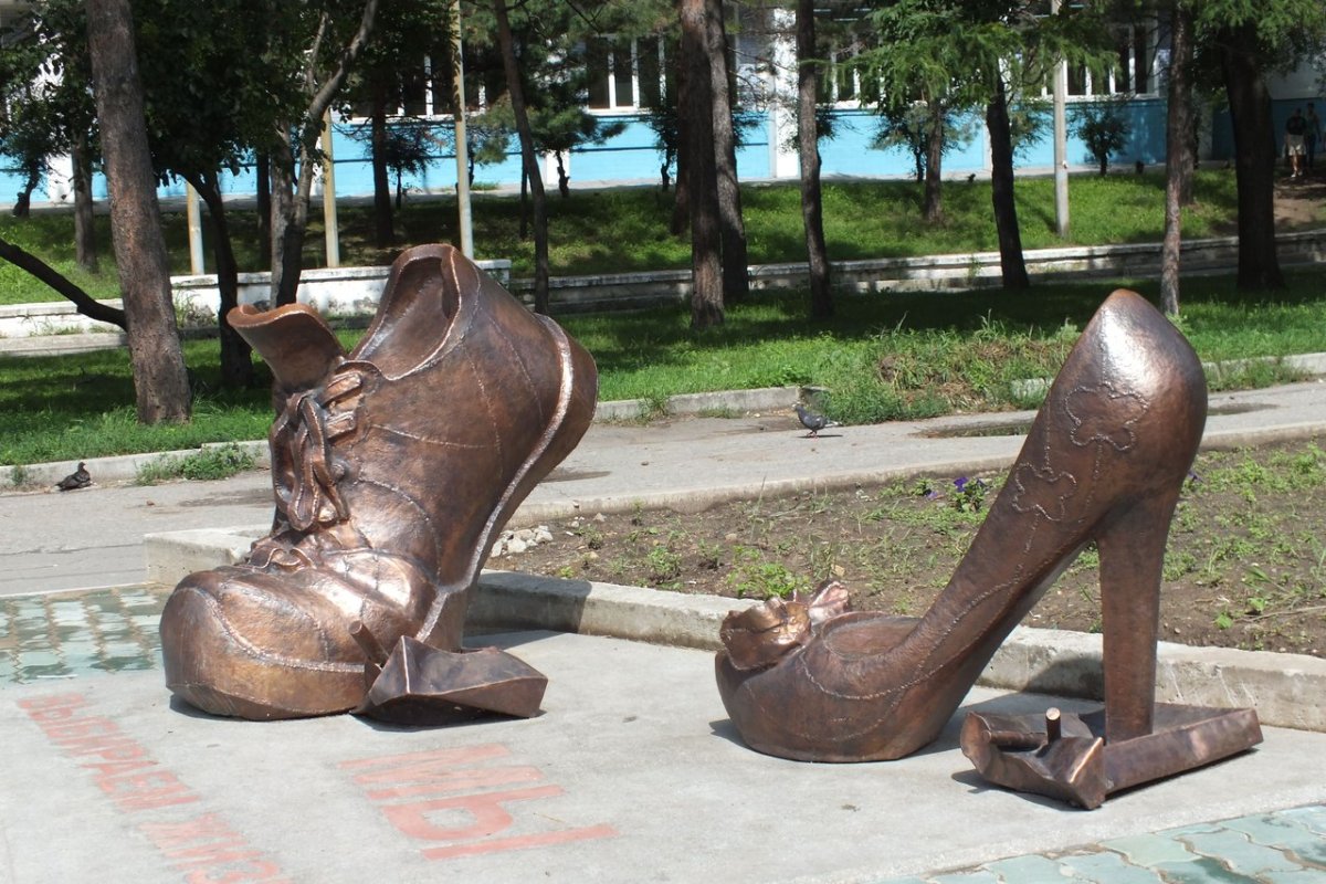 Необычные памятники