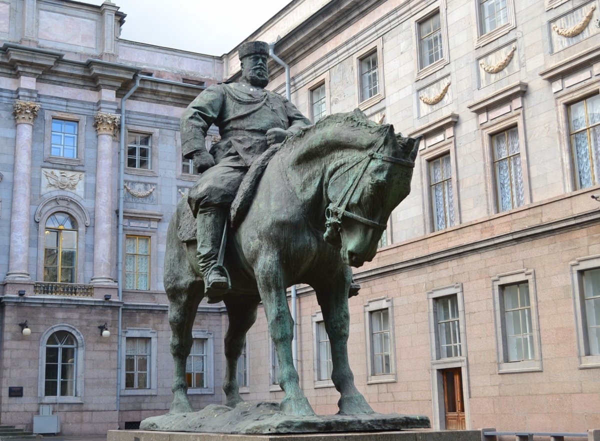 Памятник Александру III. П.П. Трубецкой. Санкт-Петербург.