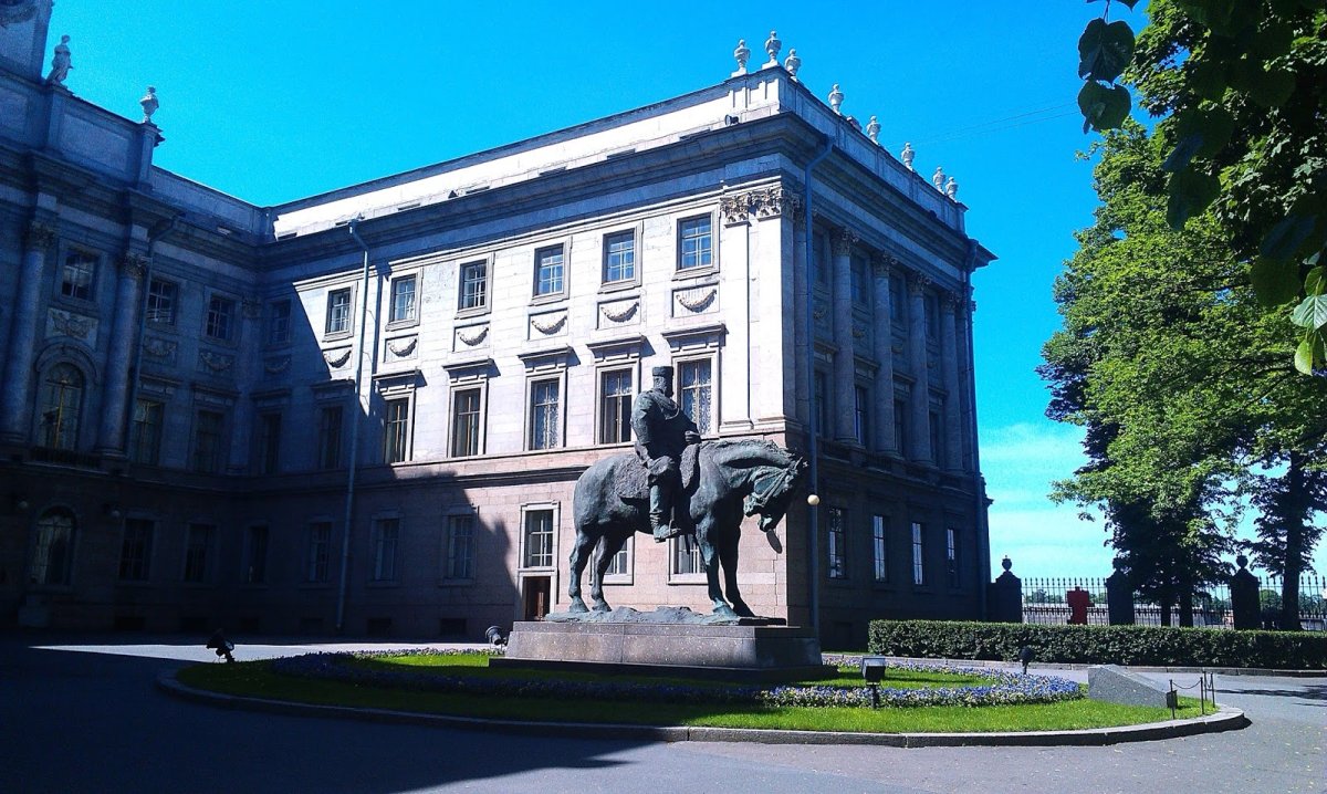 Мраморный дворец Бартошевича