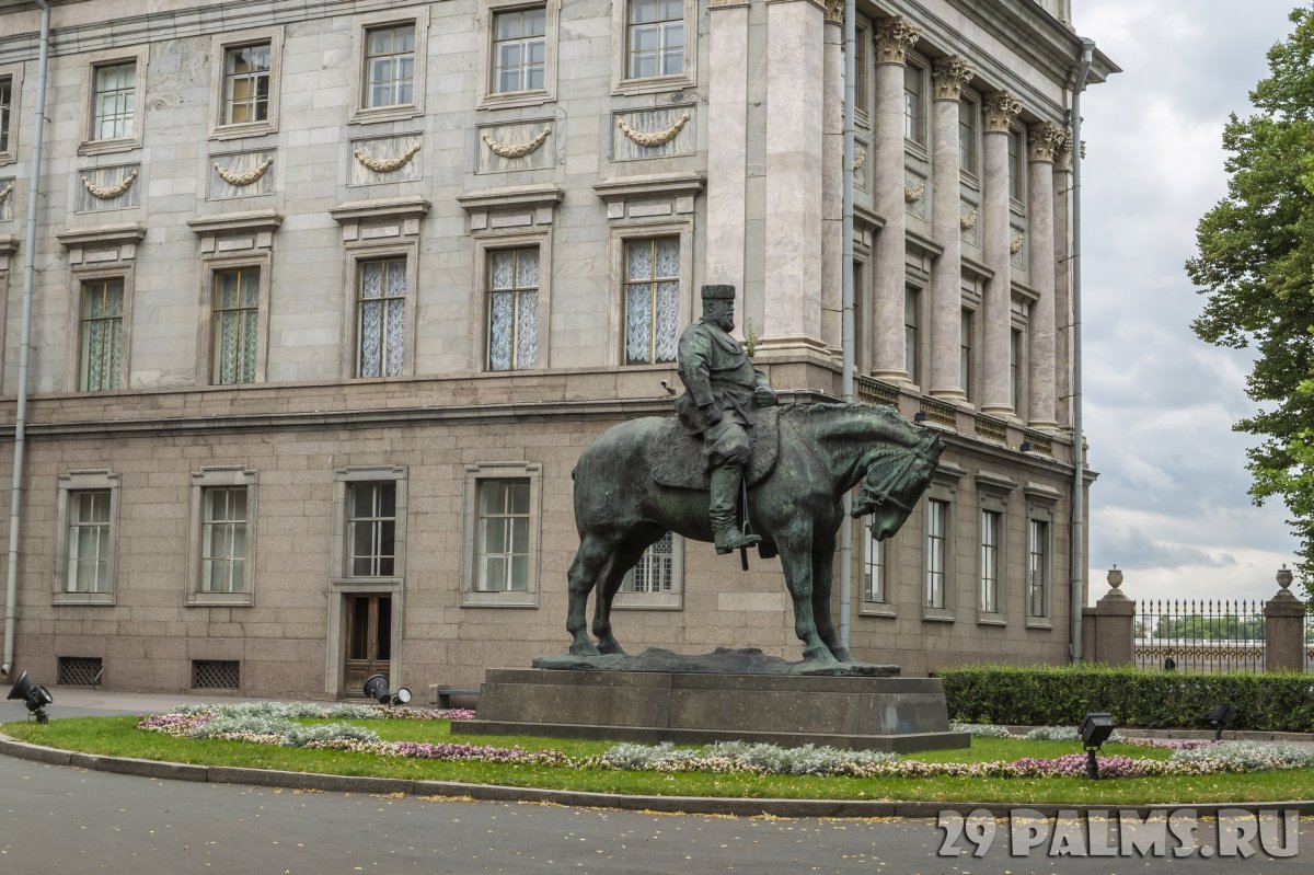 Мраморный дворец Санкт-Петербург памятник Александру 3