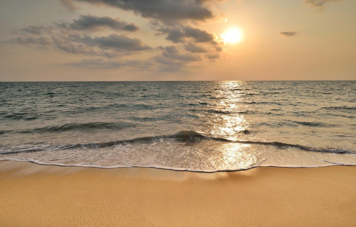 Море в бежевых тонах