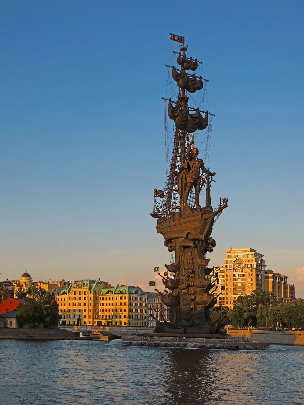 Зураб Церетели памятники