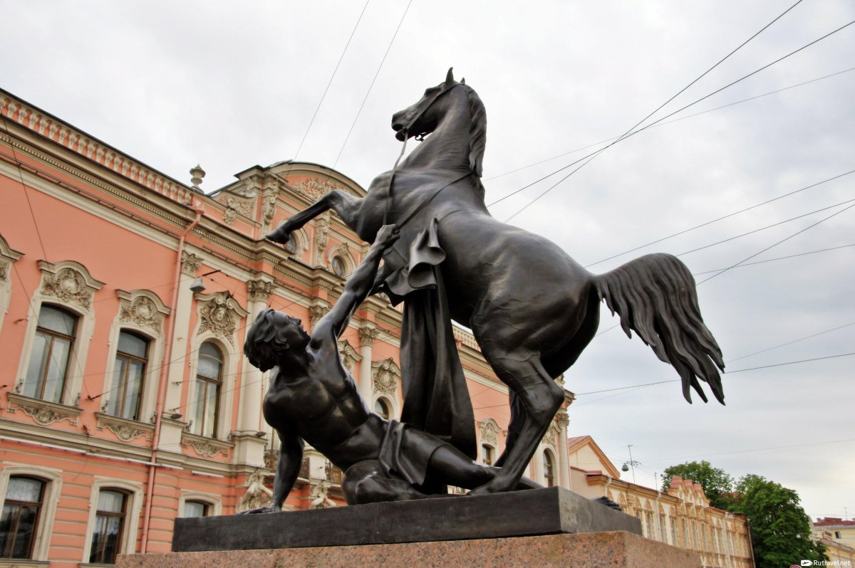 Аничков мост
